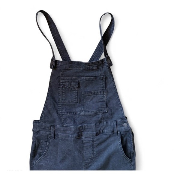 Free People Overalls Black Distressed Jeans Womens Sz 29‎ Front Pocket Straps - Picture 2 of 7